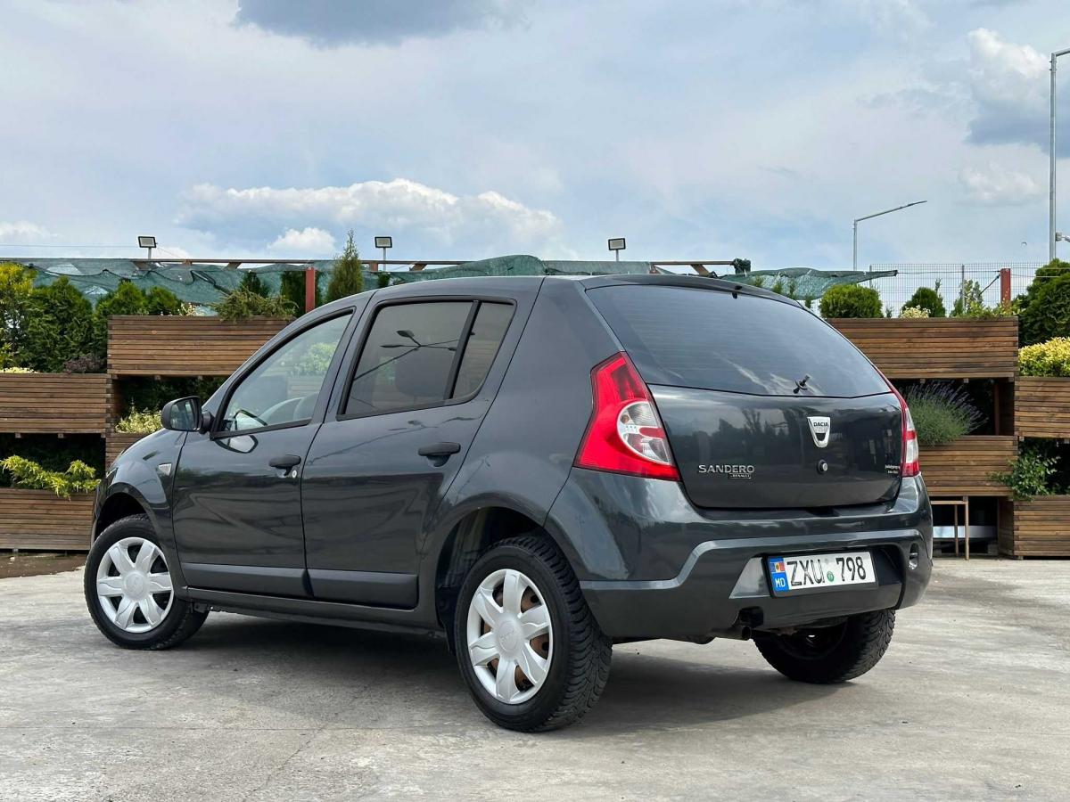 Dacia Sandero 2012