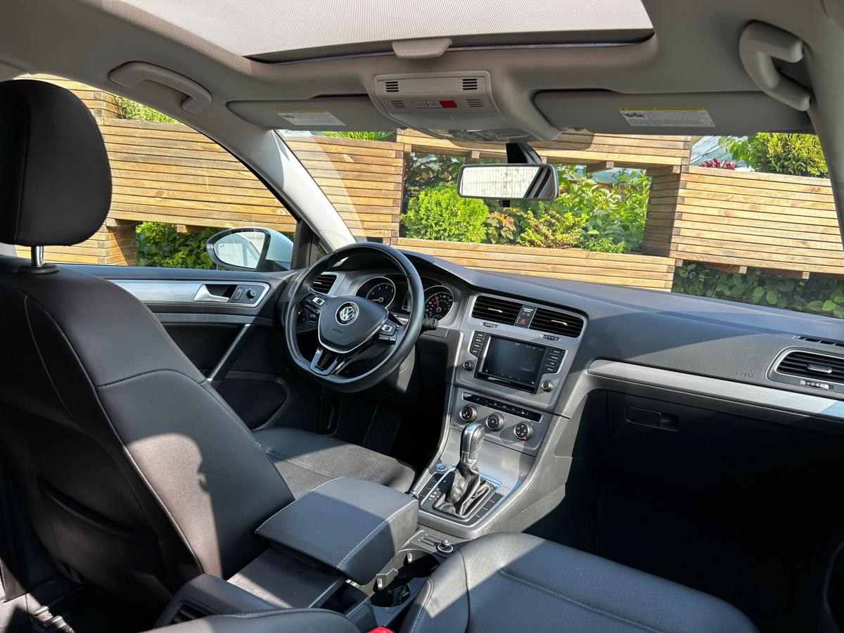 Volkswagen Golf VII