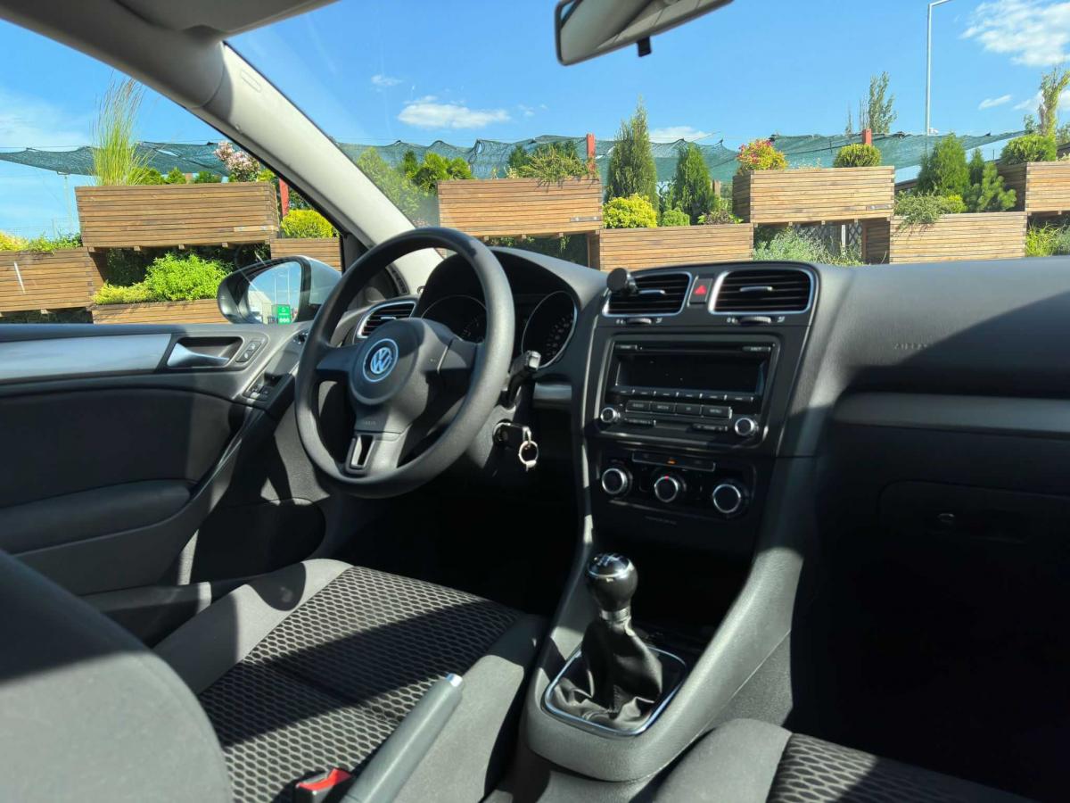 Volkswagen Golf VI