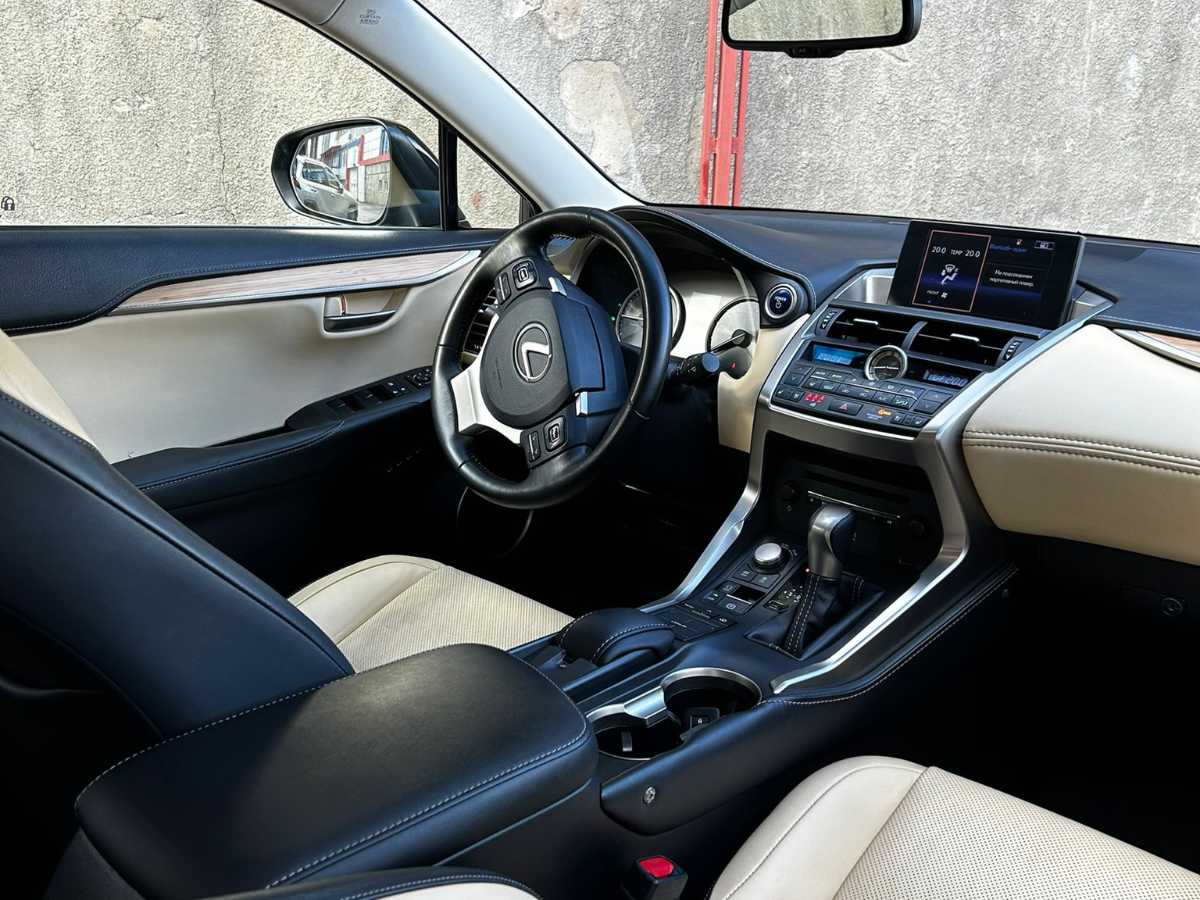 Lexus NX