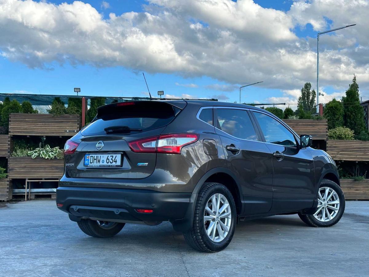 Nissan Qashqai 2015