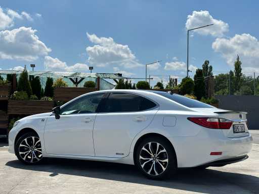 Lexus