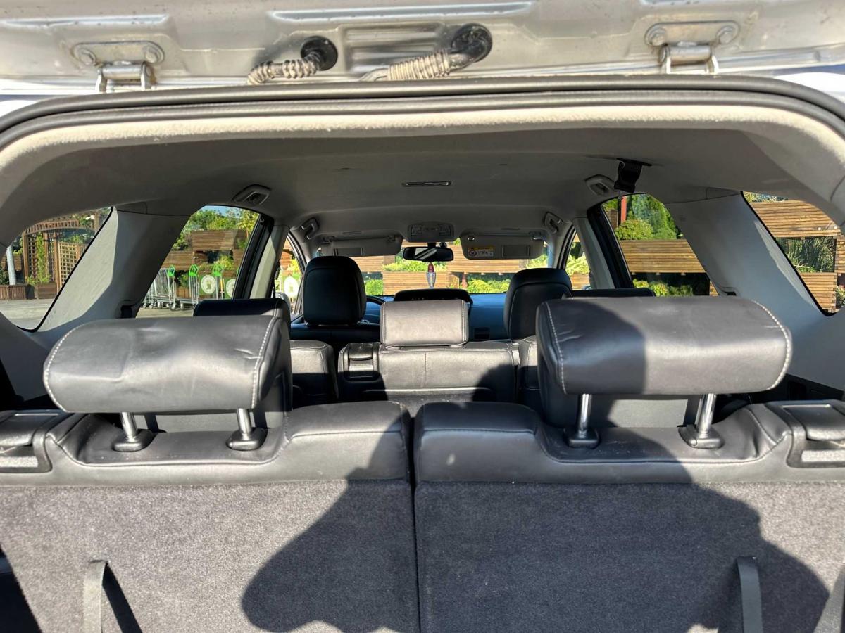 Toyota Prius + 2018
