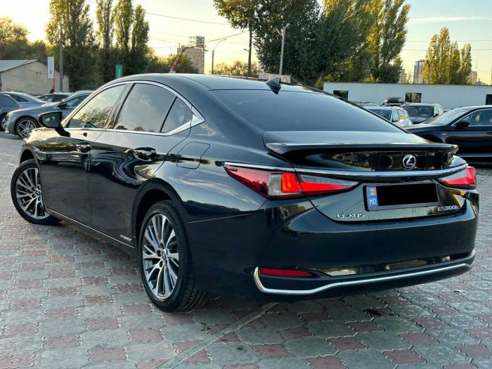Lexus