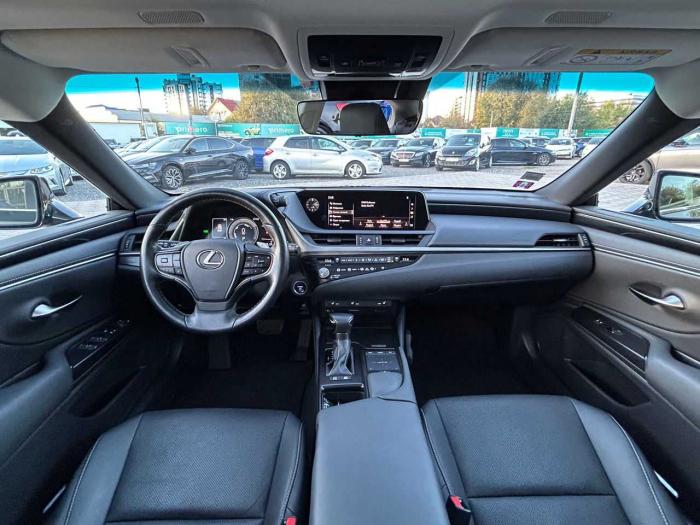Lexus